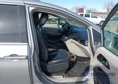 2020 Chrysler Pacifica Touring L из США, поврежденный, VIN 2C4RC1BG6LR176978